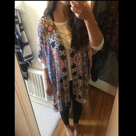 Beach coverup/ kimono - Picture 3 of 4